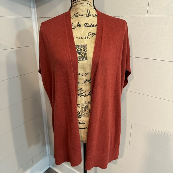 Ann Taylor LOFT Rust Sleeveless Cardigan Kimono Style Sweater XS Oversized - Picture 1 of 5